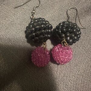 Vintage 1960’s—-Elegant Black and Pink Beaded Earrings